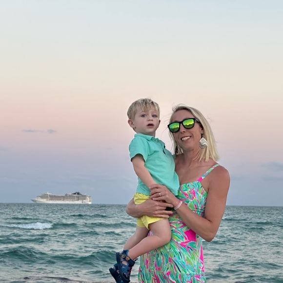 Meet your Posher, Allison - Picture 2 of 4